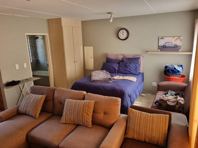 Bachelor Apartment For Sale in Boksburg ParkView Apartments - Photo 8