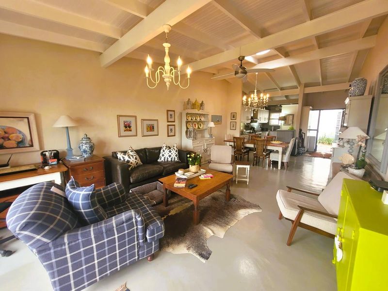 **Stepless - Charming, Spacious Corner Simplex with Extra Parking ** - Photo 8