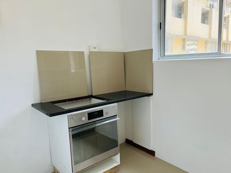 Stunning 1-Bedroom Apartment in Peaceful South Beach - Photo 5