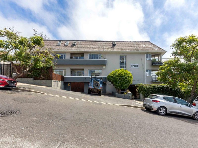 Find of the Season - Sundowner's Paradise with 2 Parkings - Photo 3