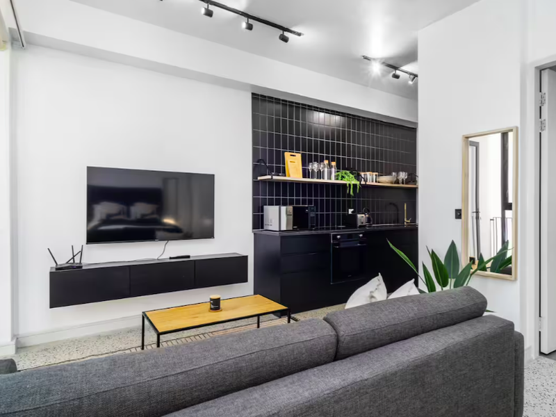 Stylish Studio Apartment in the Heart of Cape Town - Photo 4