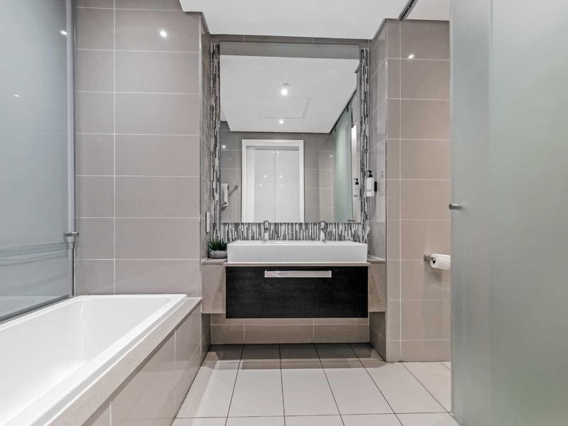 IDEAL LOCK-UP AND GO UNIT IN SOUGHT AFTER LIFESTYLE ESTATE - Photo 9