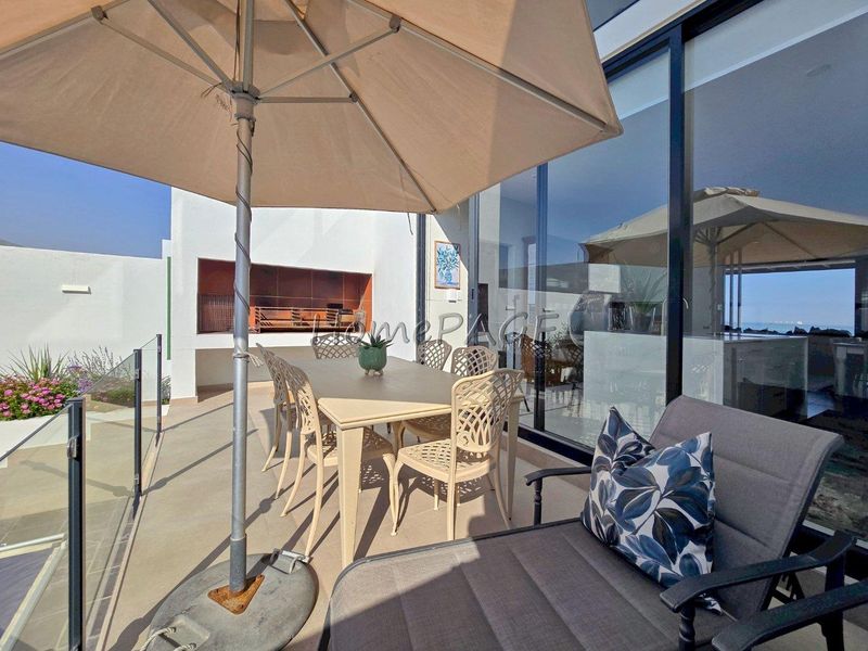 Dolphin Beach, Walvis Bay:  VIRTUALLY BRAND NEW 4 BEDR unit in Oceans is for Sale - Photo 5
