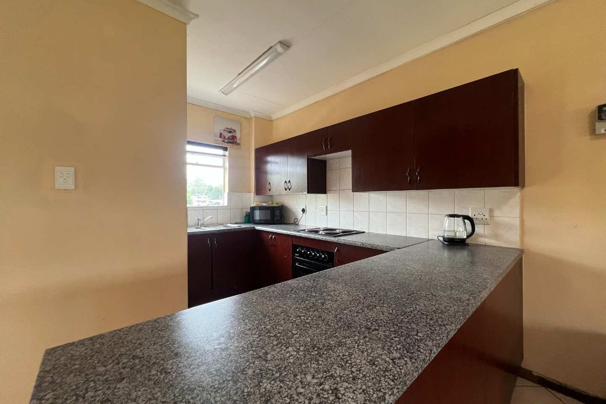 Enjoy Peace of Mind and Low Maintenance Luxury. - Photo 4