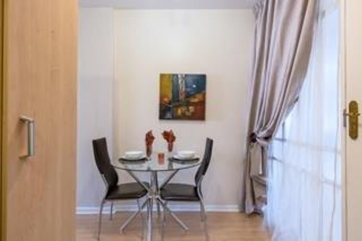 SOPHISTICATED FULLY FURNISHED STUDIO APARTMENT IN THE HEART OF ILLOVO - Photo 5