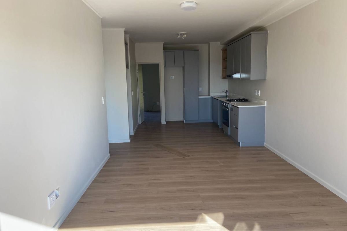 Secure 2 Bedroom Apartment – Simons Town - Photo 2