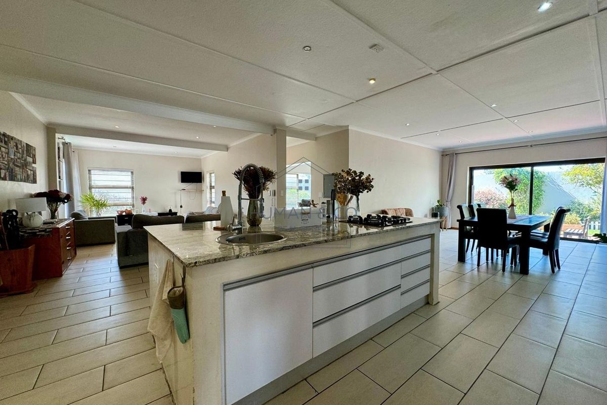 Spacious 5 Bedroom house in prime Meersig Area - Photo 5