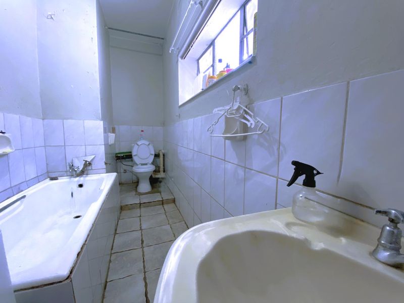 Spacious 1.5 Bedroom Apartment in Pretoria West - Photo 10