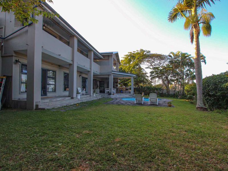 Superbly located, contemporary masterpiece with huge income generating potential and sea views! - Photo 6