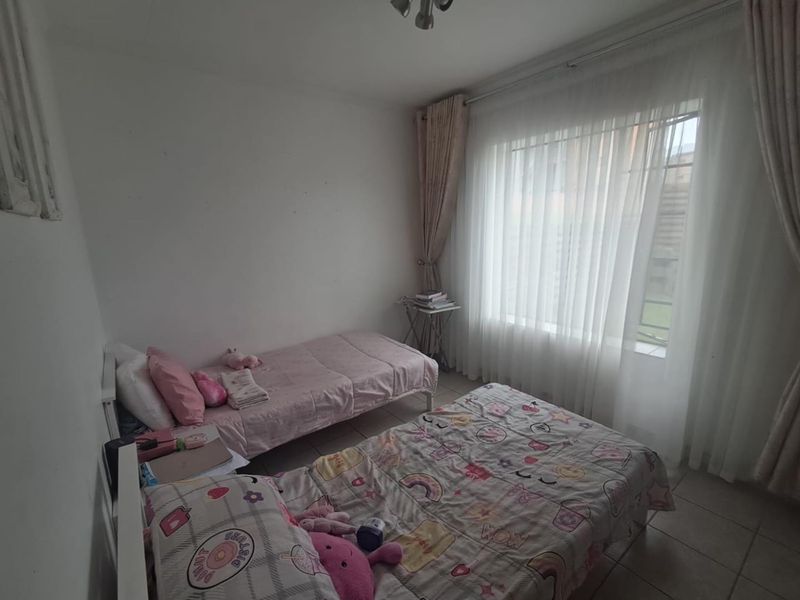 Elegant 4-Bedroom Ground Unit in Sagewood, Midrand - Photo 10