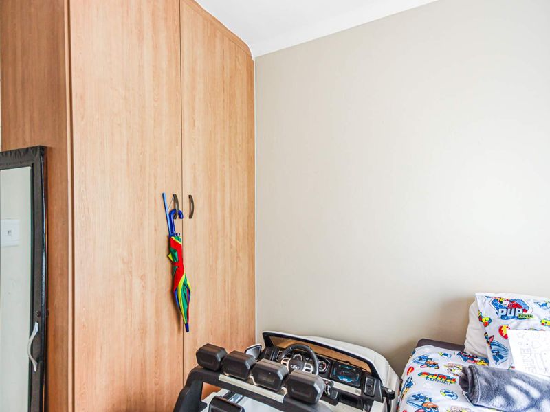 3 Bedroom House In A Secure Estate - Photo 6