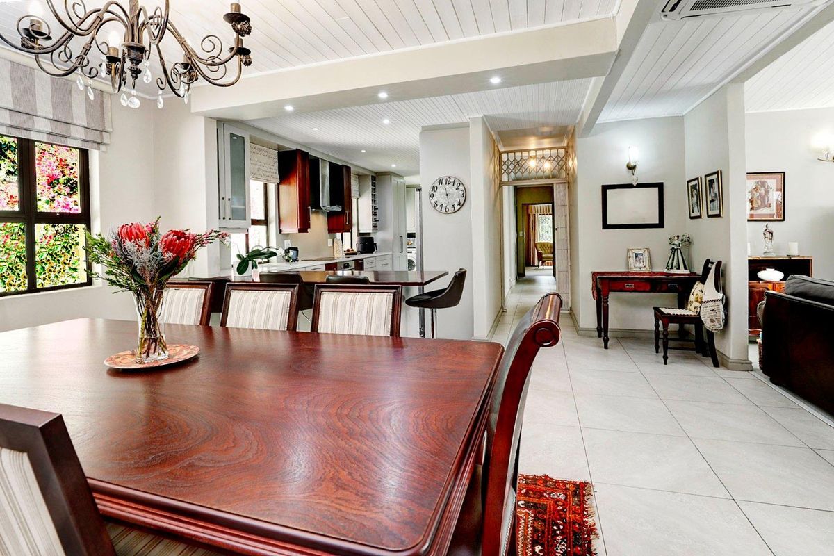 Spacious 4 Bed Family Home in Mature Garden – Walk to School! - Photo 5