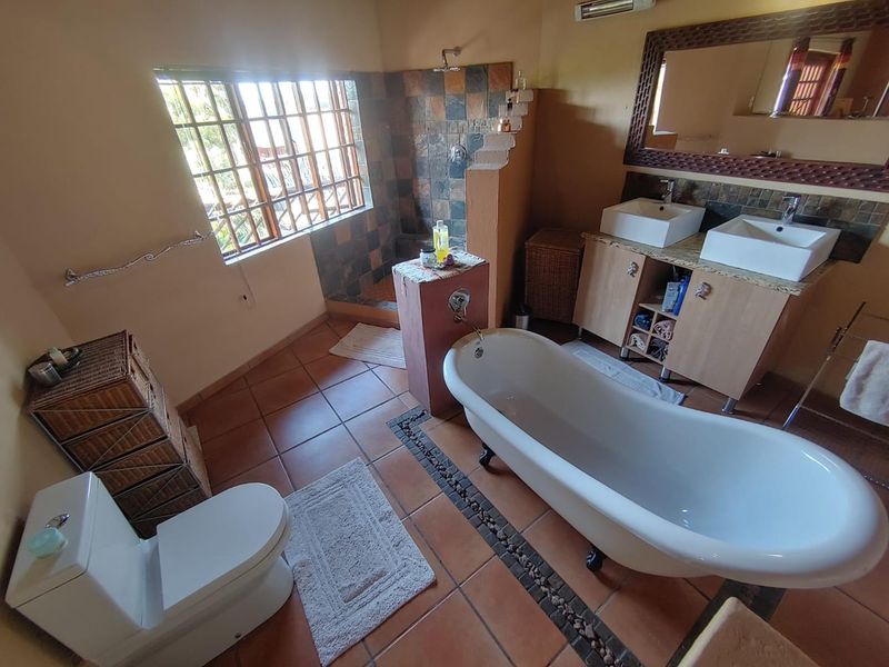 Rare Smallholding Investment with Multiple Accommodation Units and Strong Rental Potential - Photo 9
