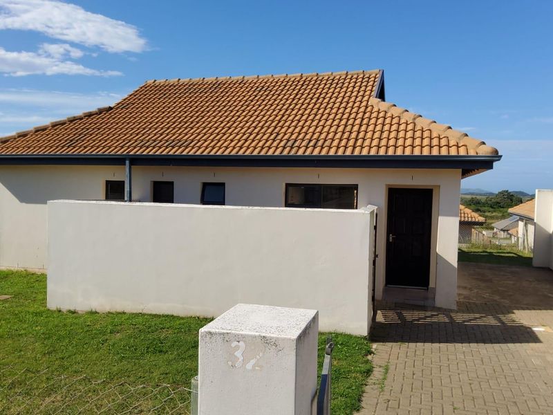 Charming Modern Family Home with Sea Breeze and security - Photo 5