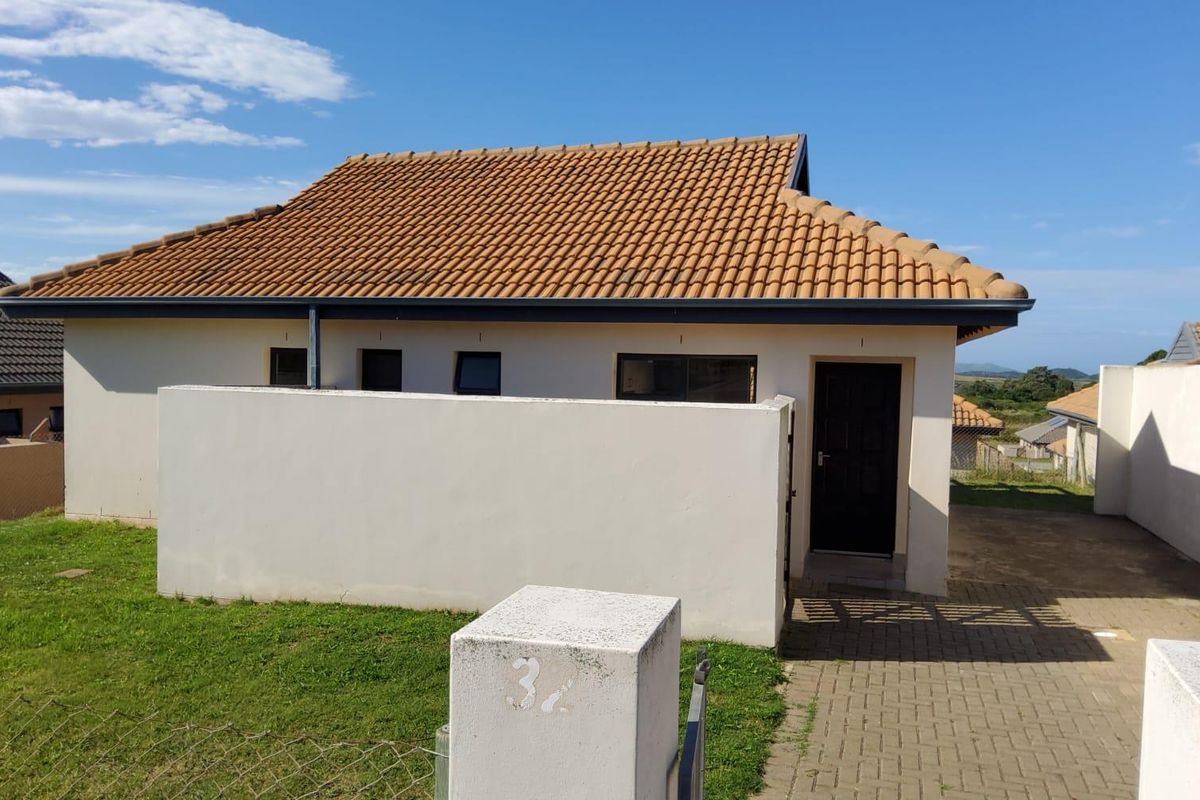 Charming Modern Family Home with Sea Breeze and security - Photo 5