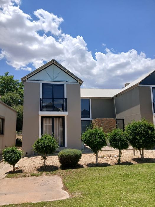 Property #2568504, Townhouse For Sale in Omeya Golf Estate
