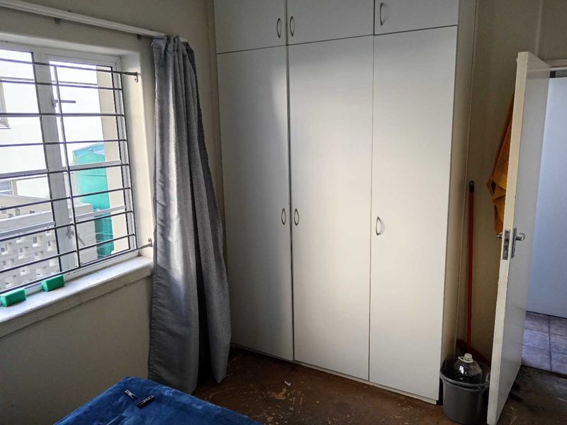 Renovator’s Dream in the Heart of Cape Town! - Photo 7