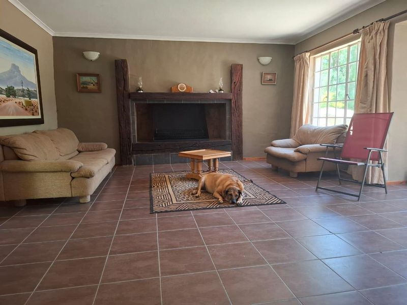 Elegant Masterpiece Offering Exceptional Entertaining Spaces - Photo 6