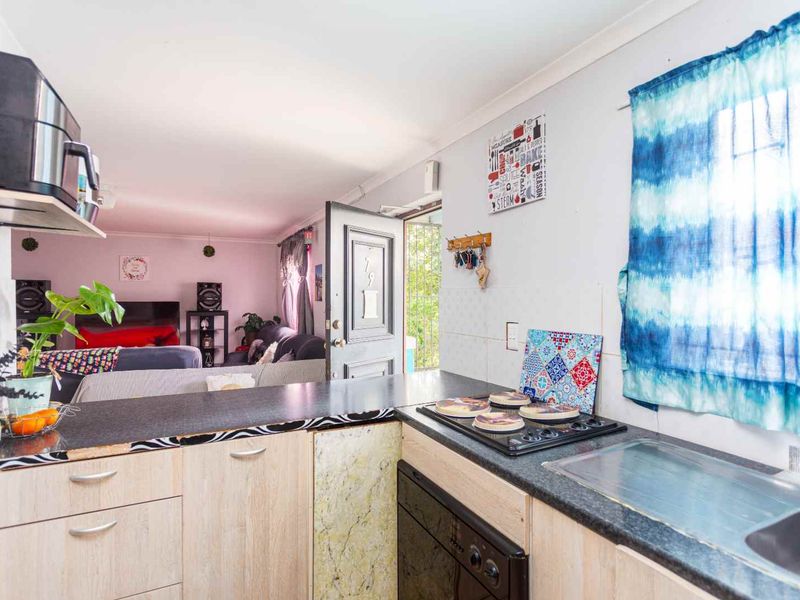 Family home for sale - Photo 6
