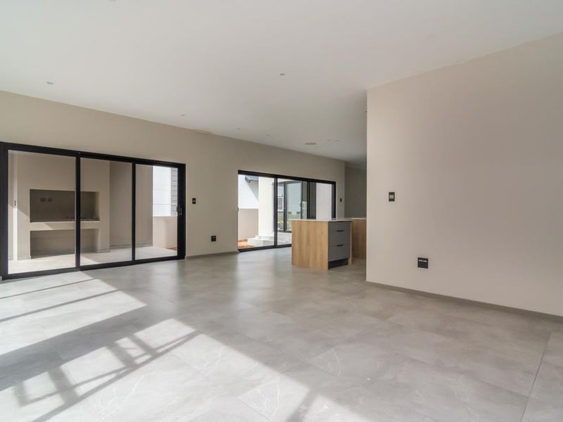 Modern Home in the heart of HomesHaven - Photo 5