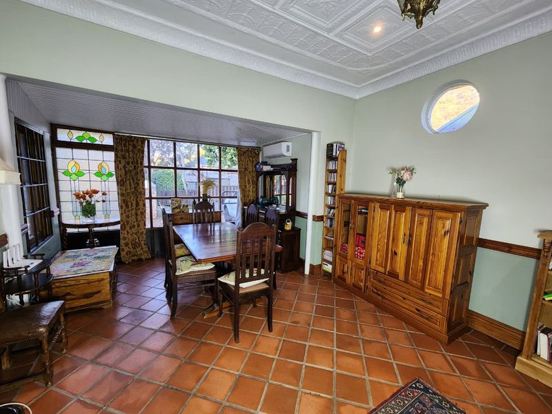 Character, Charm and Space in a Prime Riviera Location - Photo 2