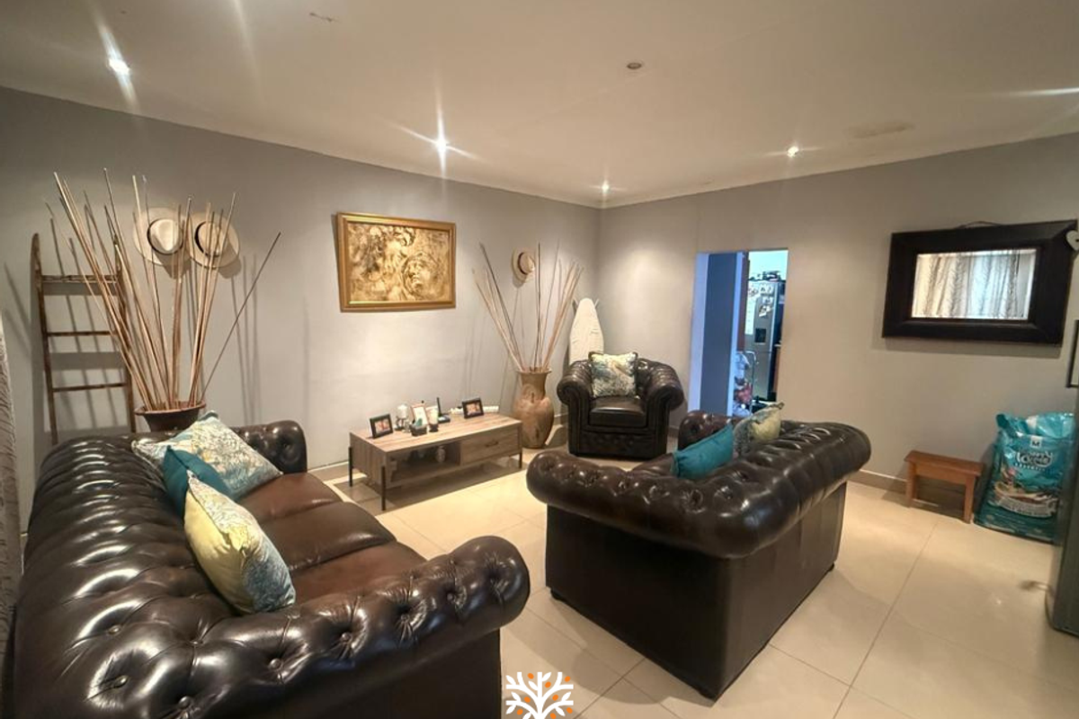 HOME FOR SALE IN DORADO PARK - Photo 2