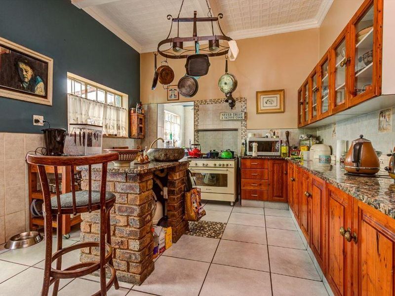 Escape the ordinary! Beautiful historic home. - Photo 9