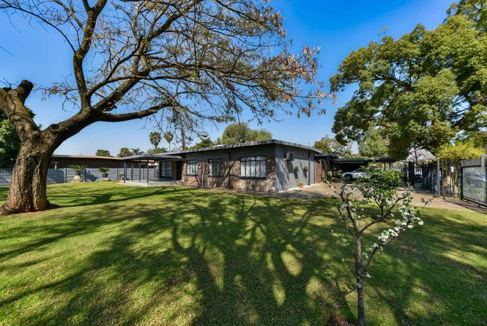 Property #2554200, House For Sale in Kilner Park