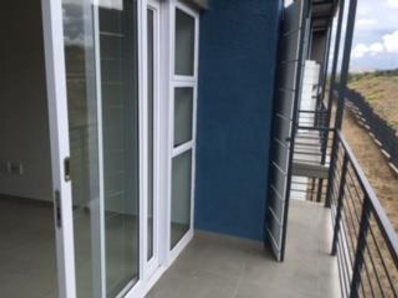 NEAT + WELL MAINTAINED TOP FLOOR APARTMENT FOR SALE IN ROCKY CREST!! - Photo 9