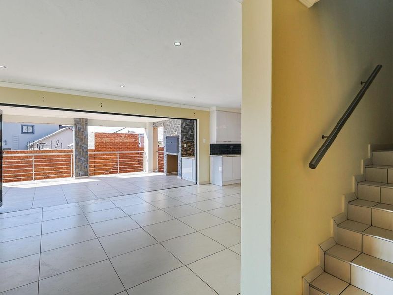 Luxurious Family Living Awaits in a secure estate in the heart of Olympus, Pretoria East - Photo 3