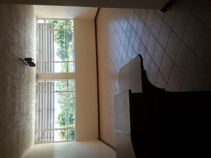BACHELOR FLAT AVAILABLE IN PRETORIA NORTH :1 OCTOBER 2026 - Photo 4