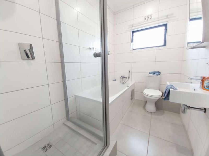 Brand New, Modern 3 Bed Duplex for Rental at Lion Pride Lifestyle Estate - Photo 7