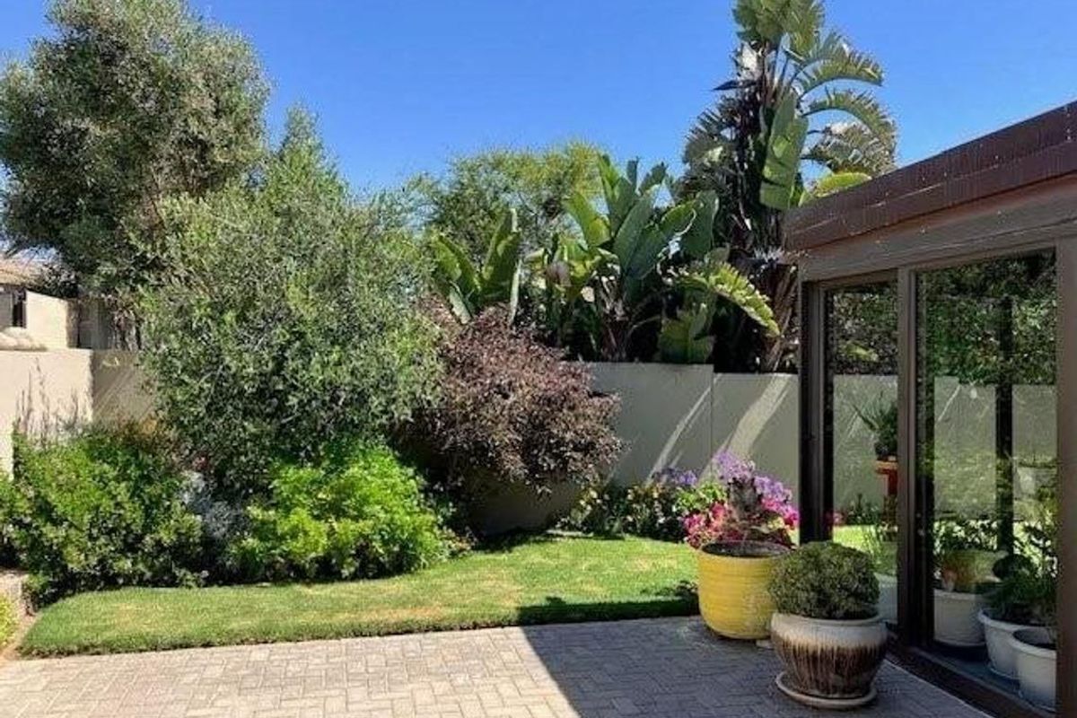 Delightful 3-Bedroom House in Vogelstrand - Photo 2