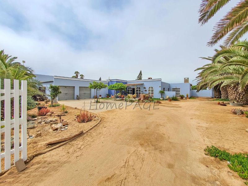 Henties Bay Proper:  5 Bedroom FARMSTYLE HOME is for Sale - Photo 5