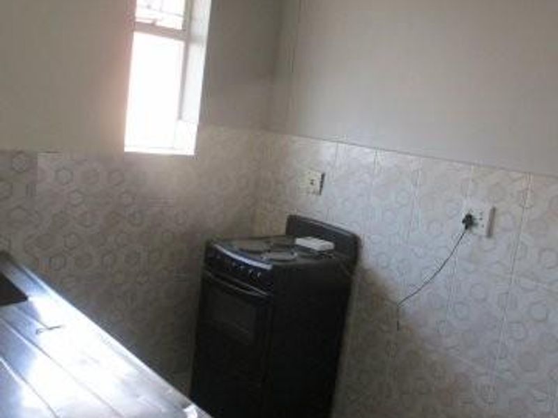 1.5 BEDROOM FLAT TO RENT IN SUNNYSIDE - Photo 7