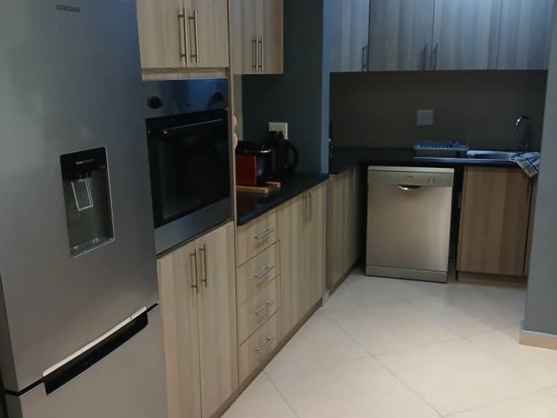 3 Bedroom fully furnished to let at Dolphin beach - Photo 2