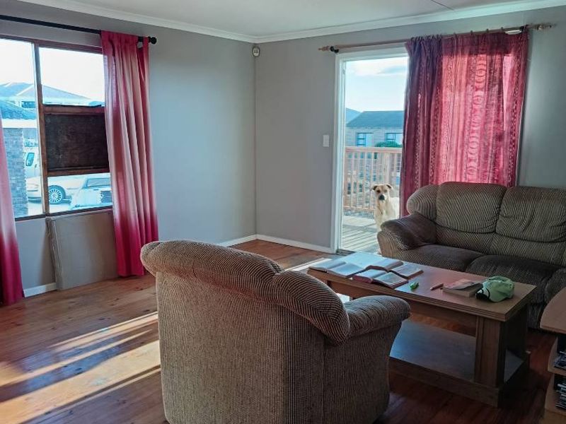 Hidden gem waiting for your personal touch - Photo 5