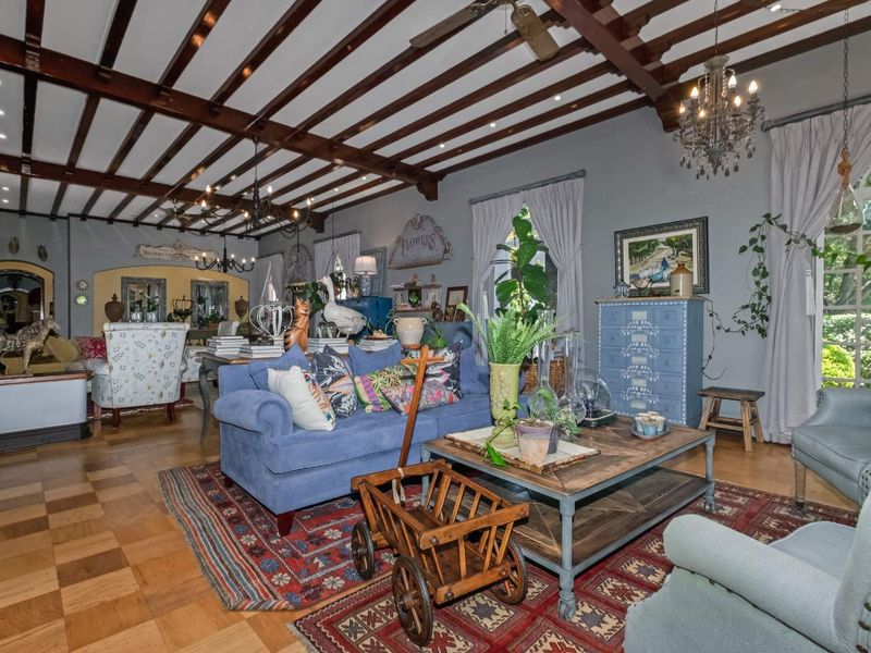 AN EXCEPTIONAL PROPERTY WITH ENDLESS POSSIBILITIES. - Photo 10