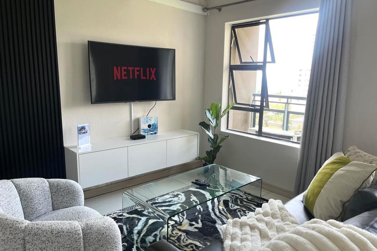 Fully furnished 2 Bed Apartment in Sandton - Photo 4