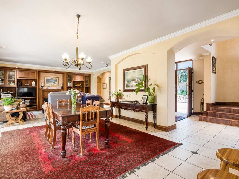 GRAND 3 BEDROOM HOME IN EXCLUSIVE DAINFERN VALLEY ESTATE - Photo 3