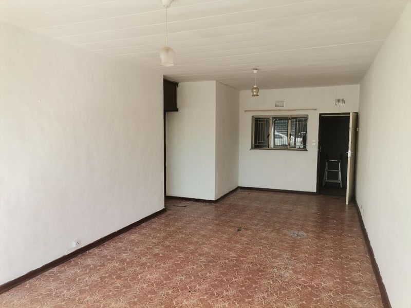 Neat 1 Bedroom Ground Floor Apartment To Let in Witpoortjie - Photo 8
