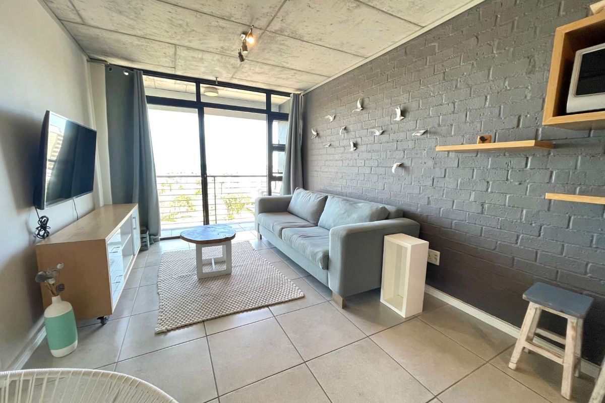 Large 2 Bed, 2 Bath Furnished Apartment- Milnerton - Photo 2