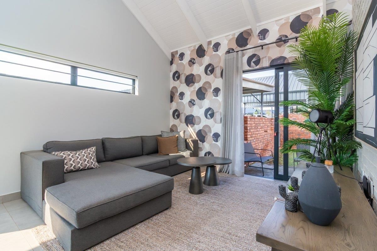 A modern home  with comfort and  privacy awaits you at Baltimore Estate Home - Photo 4