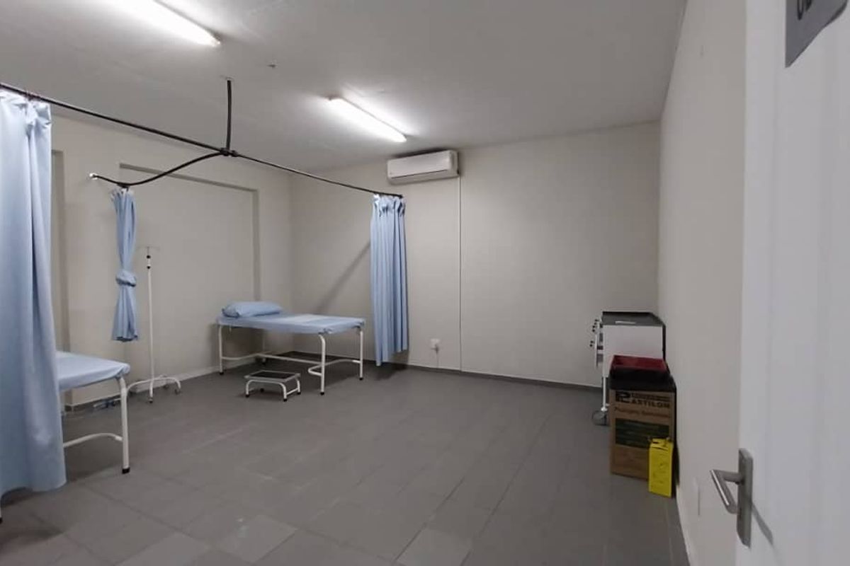 Doctor's Practice Building for Sale - Photo 3