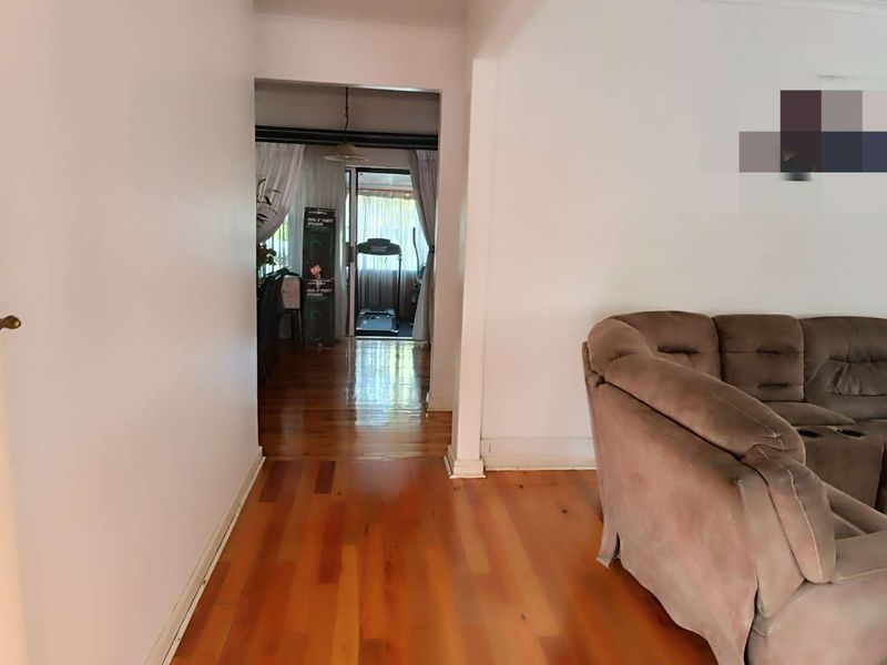 FOR SALE: Charming, Well-Maintained Family Home in Pelham South – A Rare Opportunity! - Photo 6