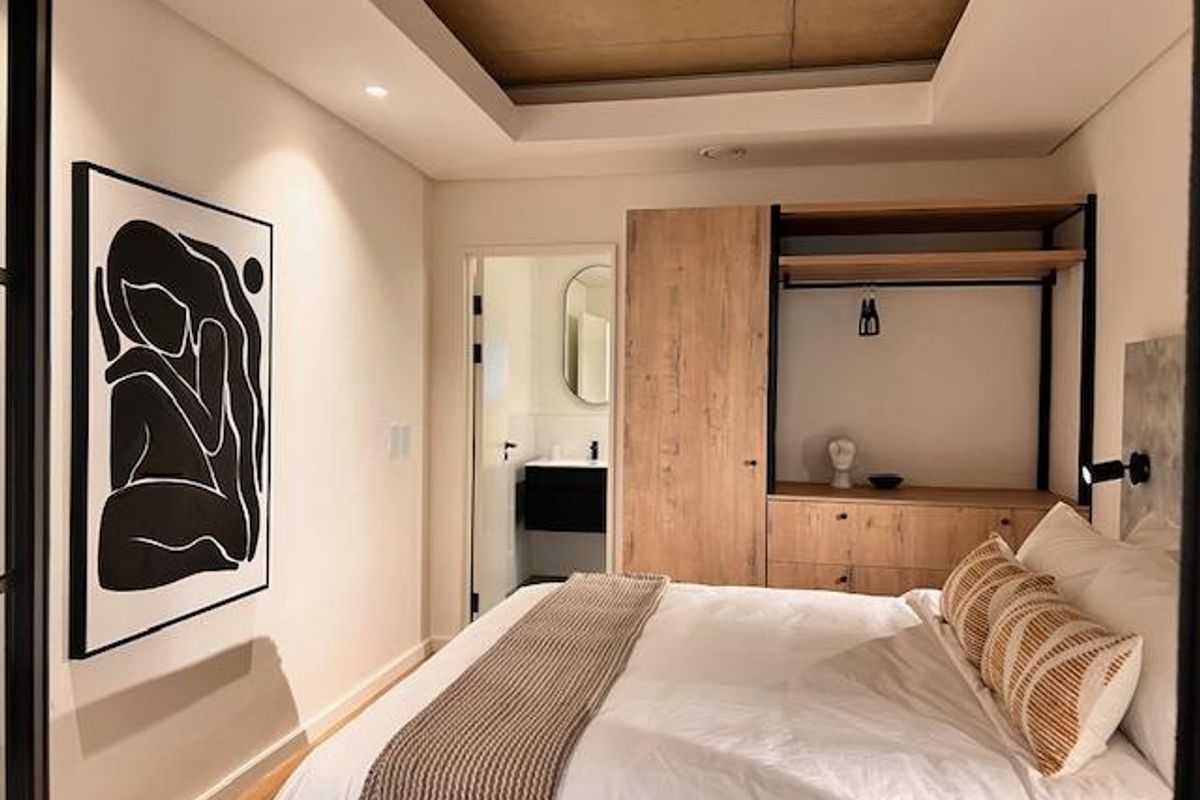 Luxury one bedroom at Station House - Photo 5