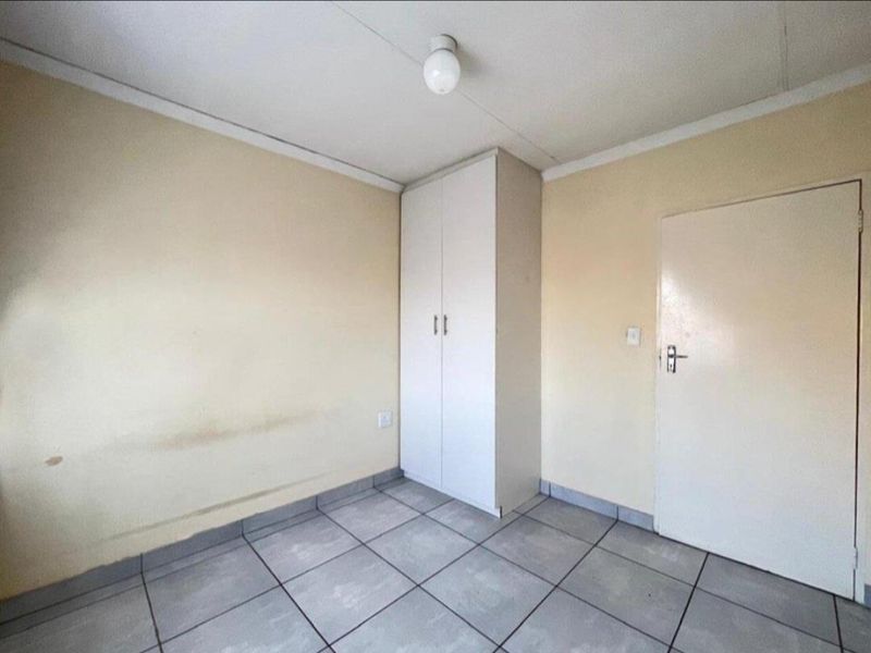 3 Bedroom House For Sale in Vanderbijlpark CE4 - Photo 7
