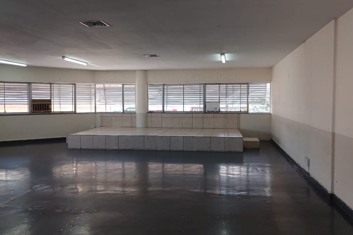 377 sqm commercial space in Claremont - Photo 3