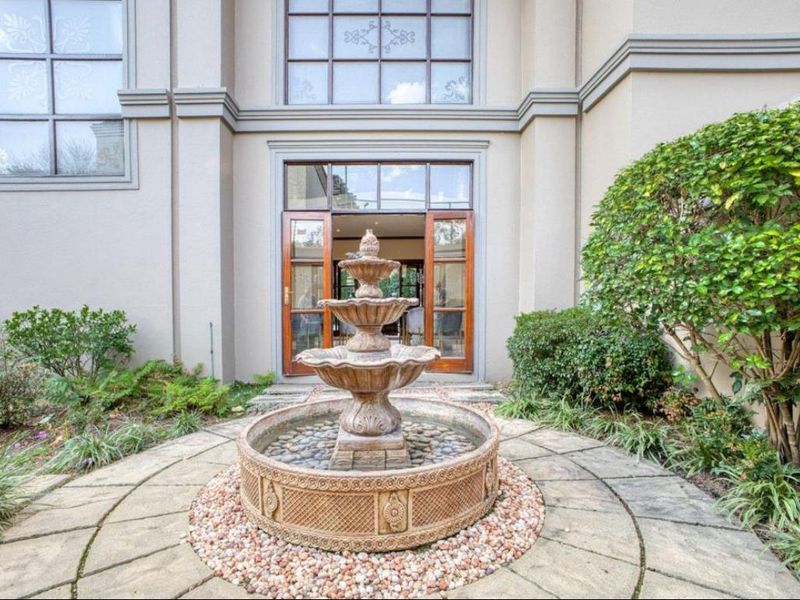 4-Bedroom Luxury Villa | Millionaires’ Row, Sandton - Photo 4