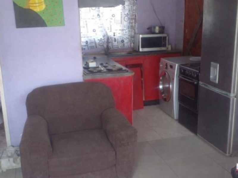 2 Bedroom House In Ivory Park - Photo 4